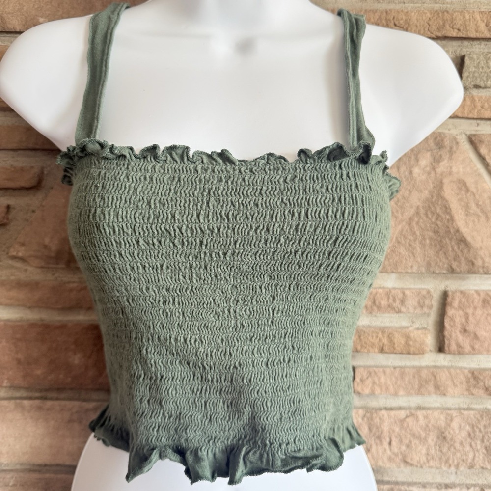 Me To We PacSun Sage Green Smocked Crop Tank Top Medium - Picture 2 of 9